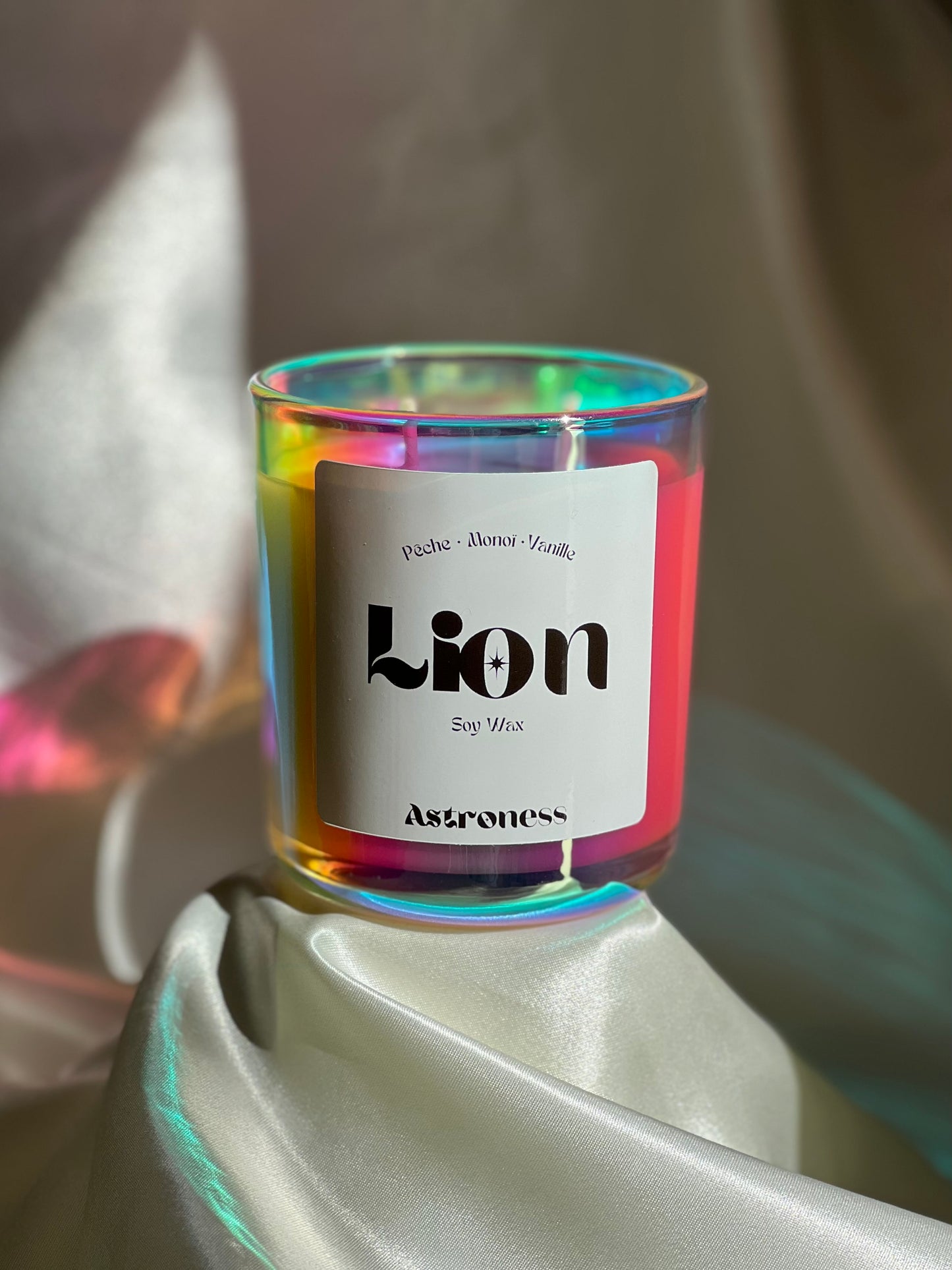 Bougie astrologique du Lion en verre irisé