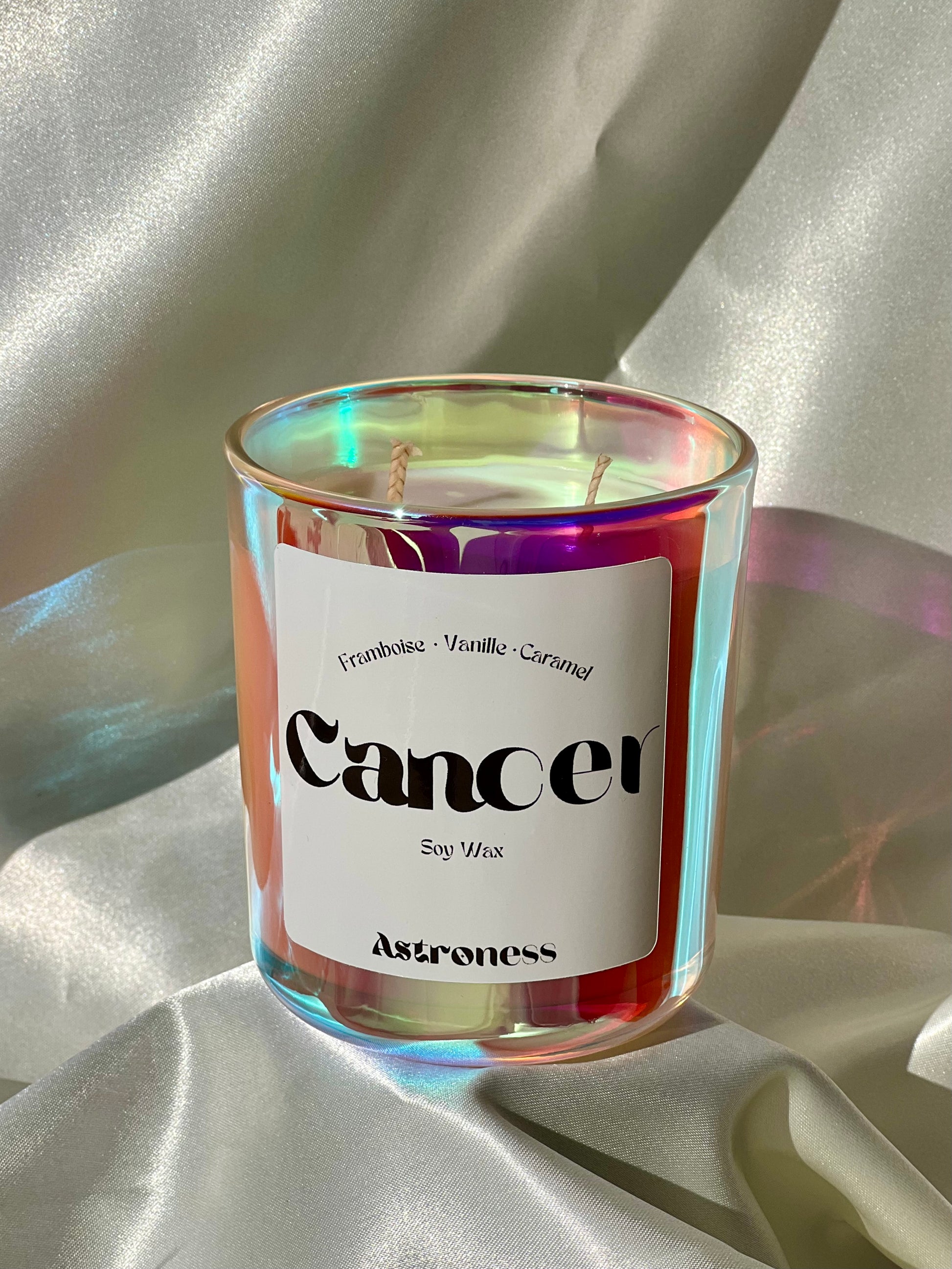 Bougie astrologique du Cancer en verre irisé. 